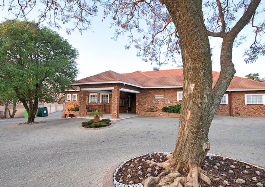 2 Bedroom Property for Sale in Honeydew Manor Gauteng