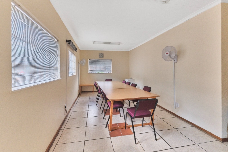 2 Bedroom Property for Sale in Honeydew Manor Gauteng