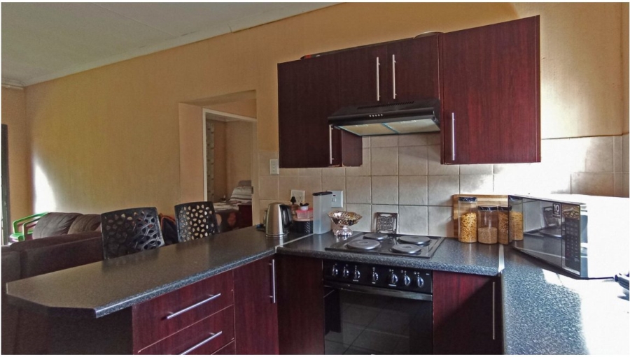 2 Bedroom Property for Sale in Georginia Gauteng