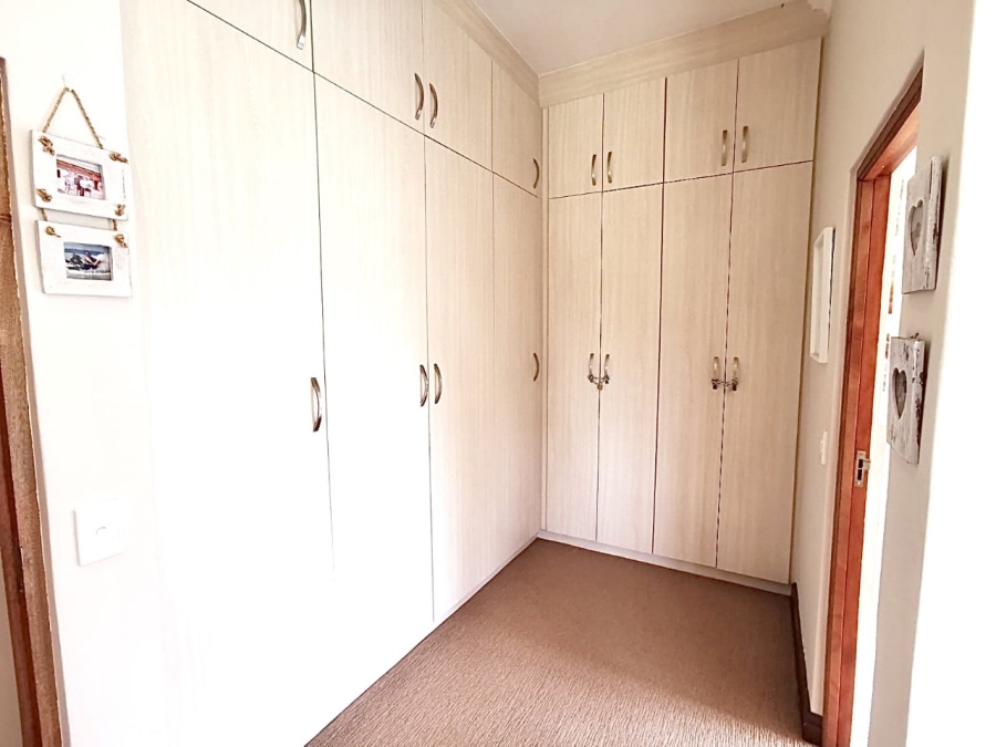5 Bedroom Property for Sale in Vaal Marina Gauteng