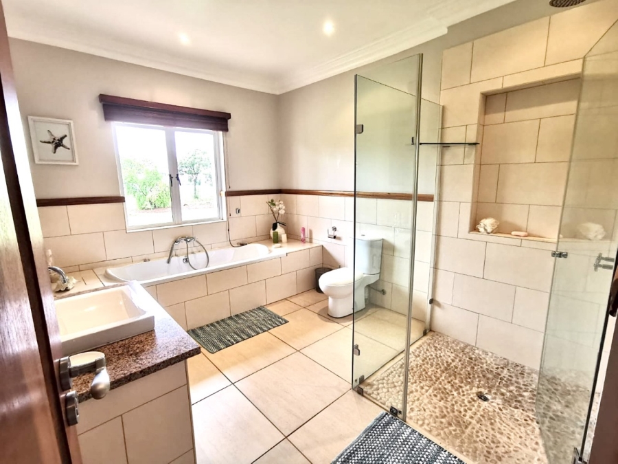 5 Bedroom Property for Sale in Vaal Marina Gauteng
