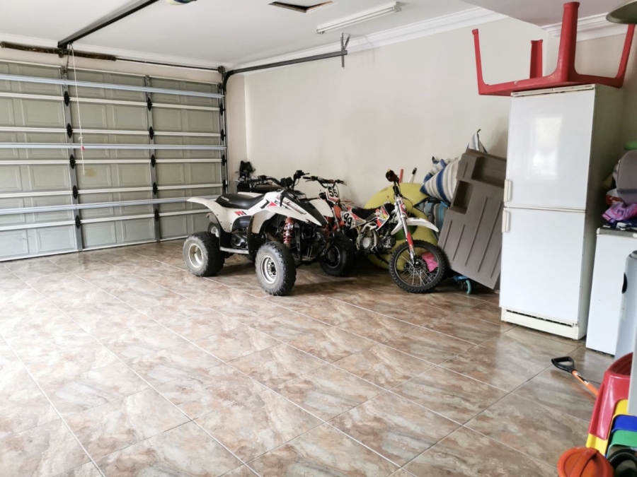 5 Bedroom Property for Sale in Vaal Marina Gauteng