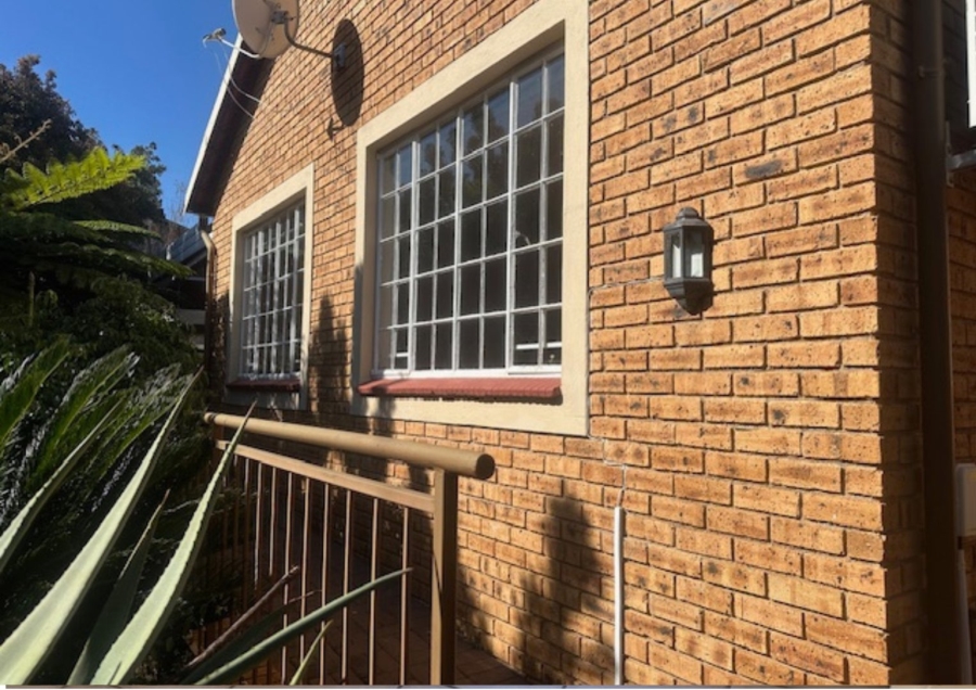 2 Bedroom Property for Sale in Wilgeheuwel Gauteng