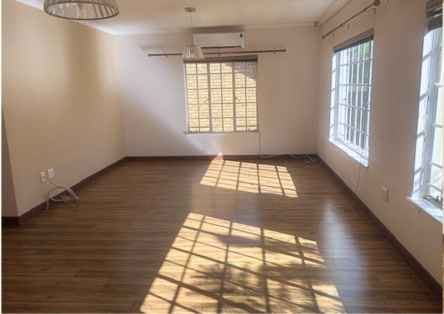 2 Bedroom Property for Sale in Wilgeheuwel Gauteng