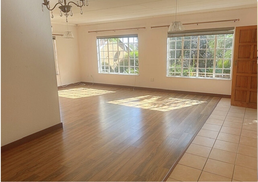 2 Bedroom Property for Sale in Wilgeheuwel Gauteng