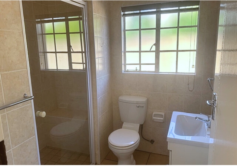2 Bedroom Property for Sale in Wilgeheuwel Gauteng
