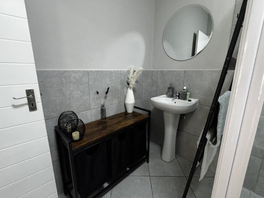 2 Bedroom Property for Sale in Norton Home Estate AH Gauteng