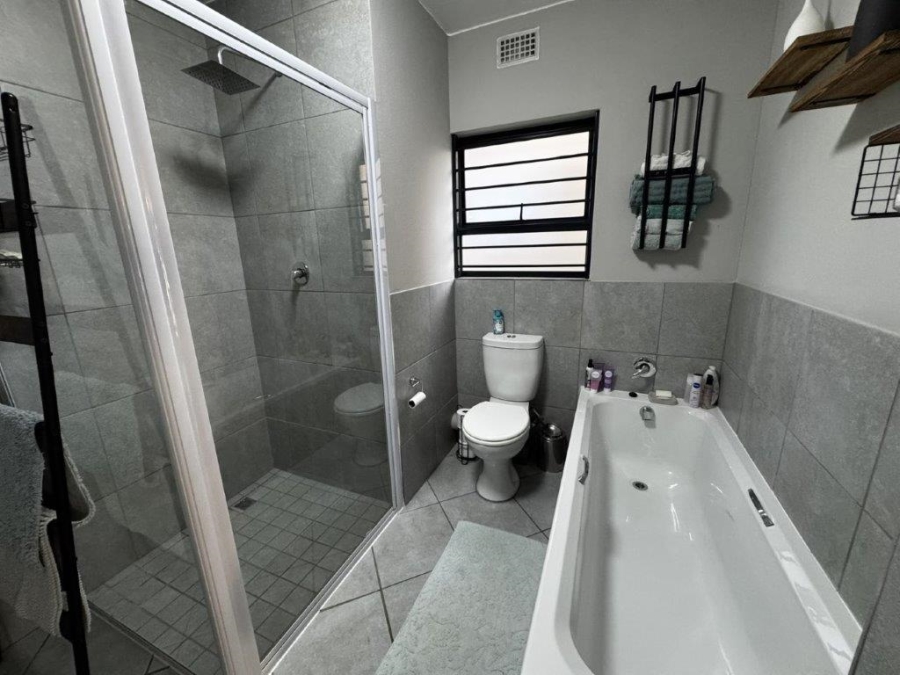 2 Bedroom Property for Sale in Norton Home Estate AH Gauteng