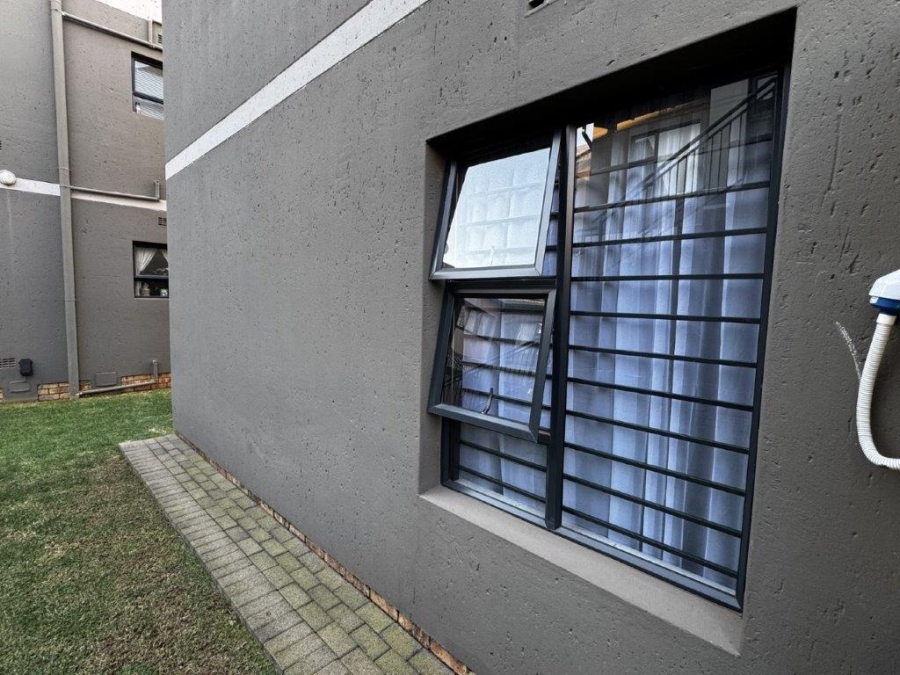 2 Bedroom Property for Sale in Norton Home Estate AH Gauteng