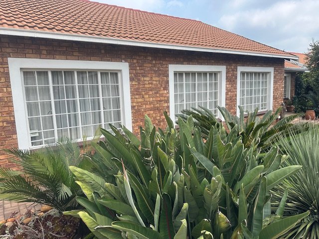 3 Bedroom Property for Sale in Wilro Park Gauteng