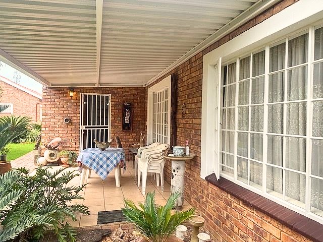 3 Bedroom Property for Sale in Wilro Park Gauteng