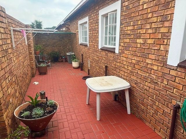 3 Bedroom Property for Sale in Wilro Park Gauteng