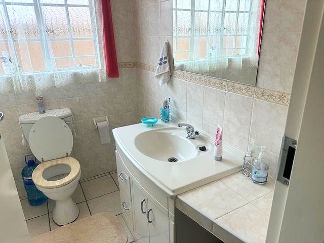 3 Bedroom Property for Sale in Wilro Park Gauteng