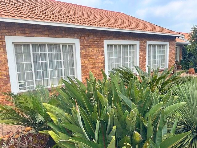 3 Bedroom Property for Sale in Wilro Park Gauteng