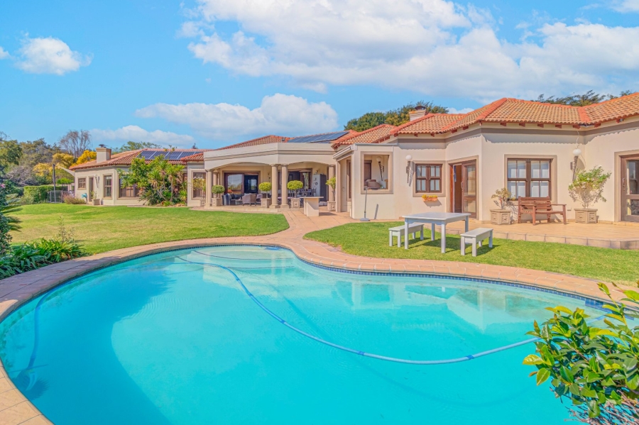 5 Bedroom Property for Sale in Blue Hills Country Estate Gauteng