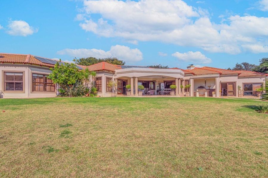 5 Bedroom Property for Sale in Blue Hills Country Estate Gauteng