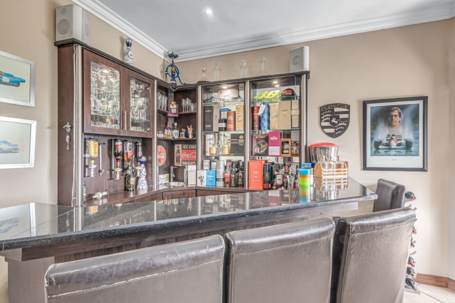 5 Bedroom Property for Sale in Blue Hills Country Estate Gauteng