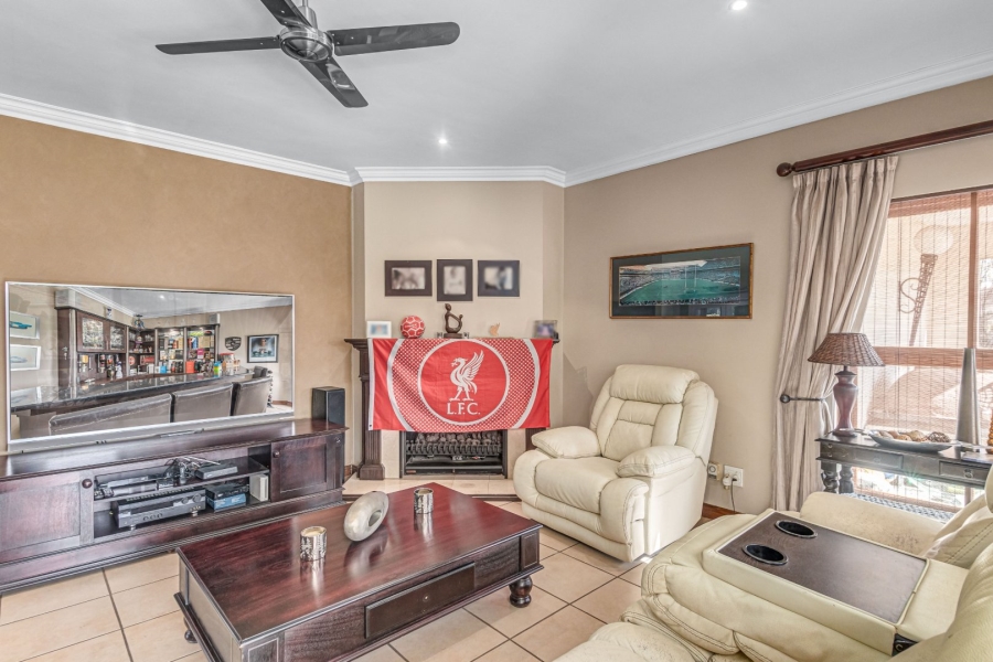 5 Bedroom Property for Sale in Blue Hills Country Estate Gauteng