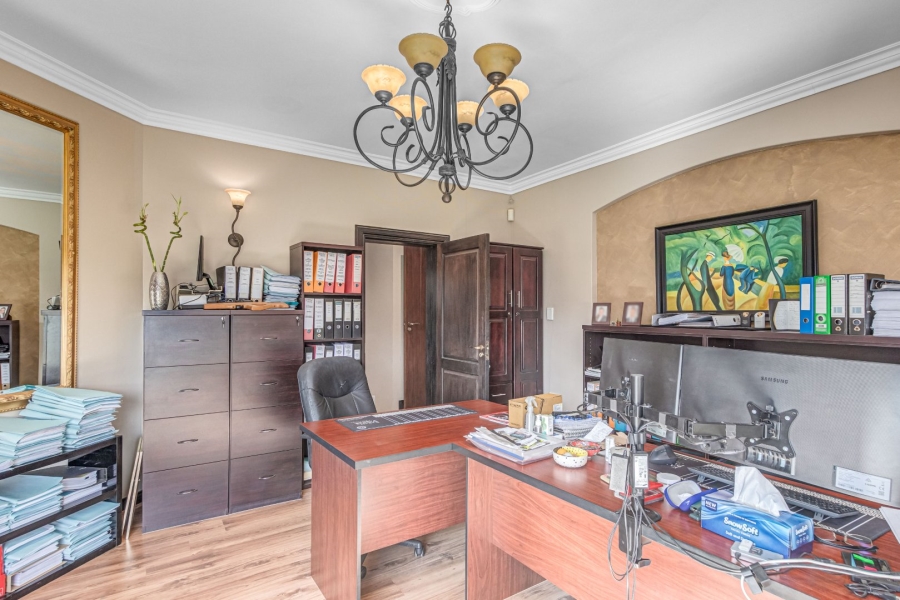 5 Bedroom Property for Sale in Blue Hills Country Estate Gauteng