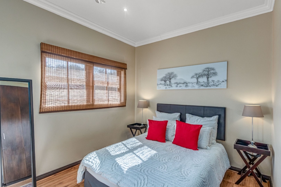 5 Bedroom Property for Sale in Blue Hills Country Estate Gauteng