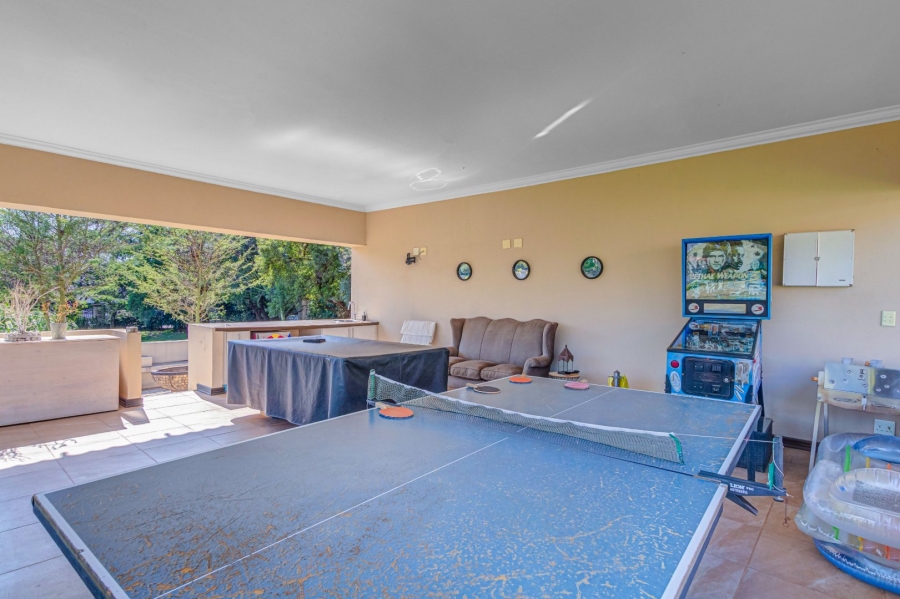 5 Bedroom Property for Sale in Blue Hills Country Estate Gauteng