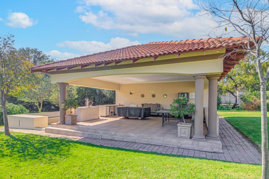 5 Bedroom Property for Sale in Blue Hills Country Estate Gauteng
