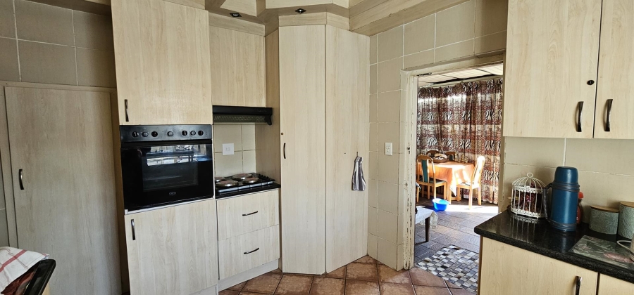 4 Bedroom Property for Sale in Parktown Estate Gauteng
