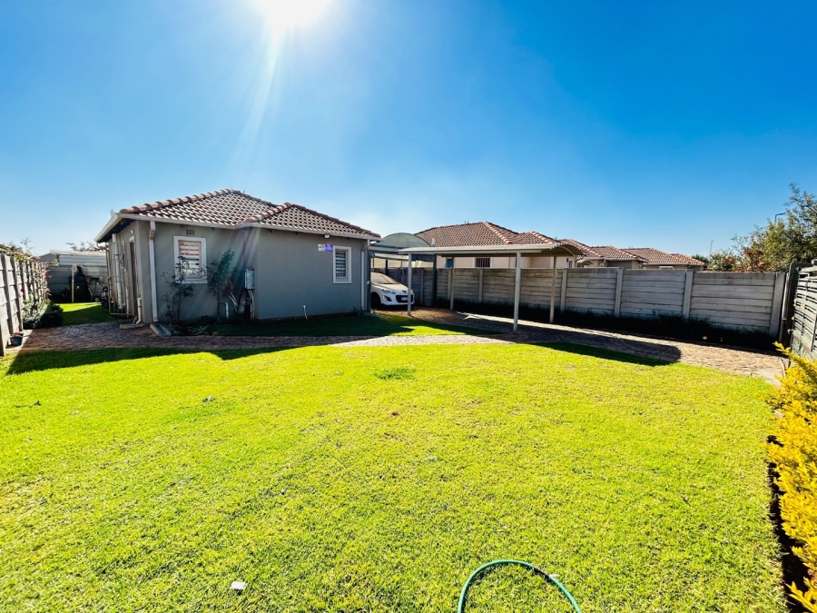 3 Bedroom Property for Sale in Sky City Gauteng
