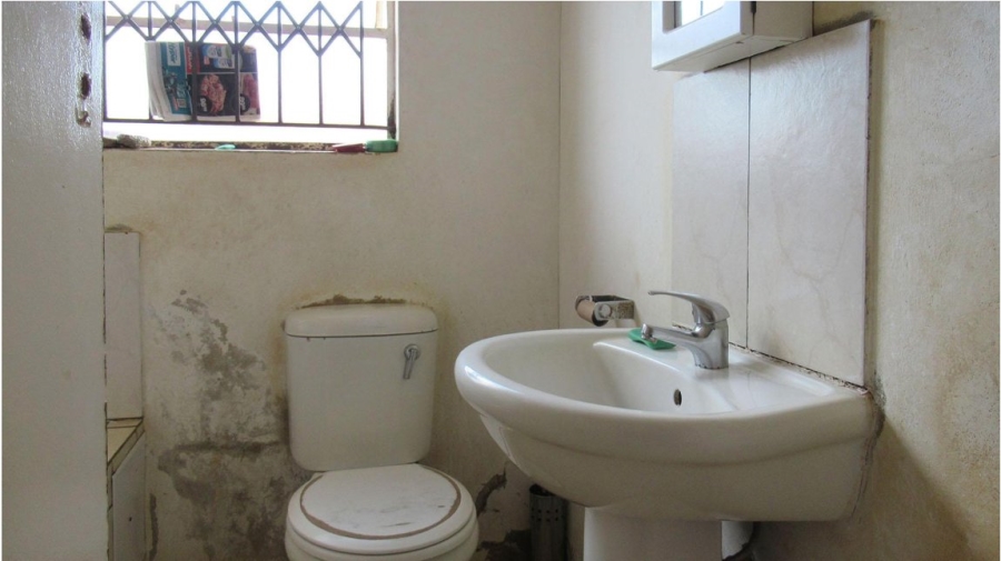 2 Bedroom Property for Sale in Roodepoort Gauteng