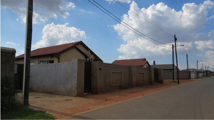 2 Bedroom Property for Sale in Roodepoort Gauteng