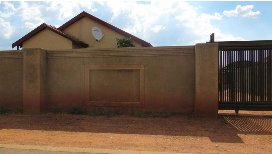 2 Bedroom Property for Sale in Roodepoort Gauteng