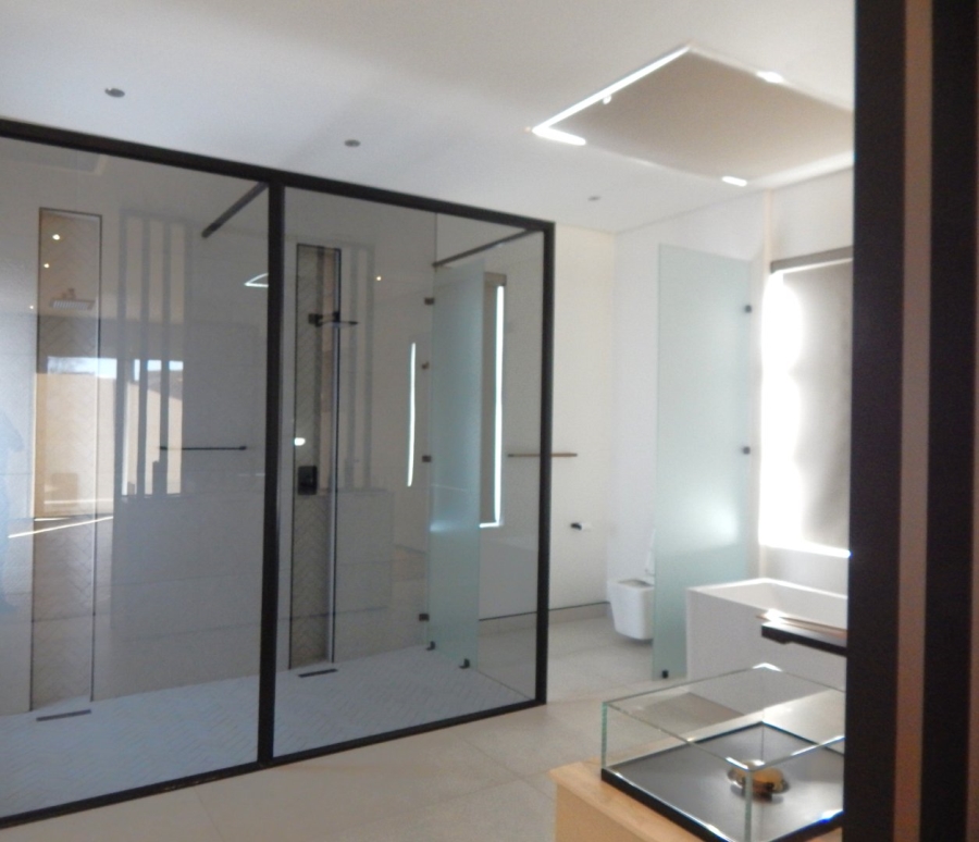 To Let 4 Bedroom Property for Rent in Helderfontein Estate Gauteng