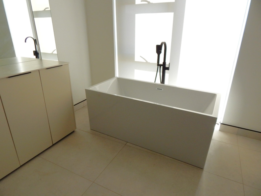 To Let 4 Bedroom Property for Rent in Helderfontein Estate Gauteng