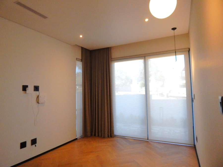 To Let 4 Bedroom Property for Rent in Helderfontein Estate Gauteng