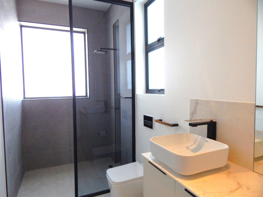 To Let 4 Bedroom Property for Rent in Helderfontein Estate Gauteng