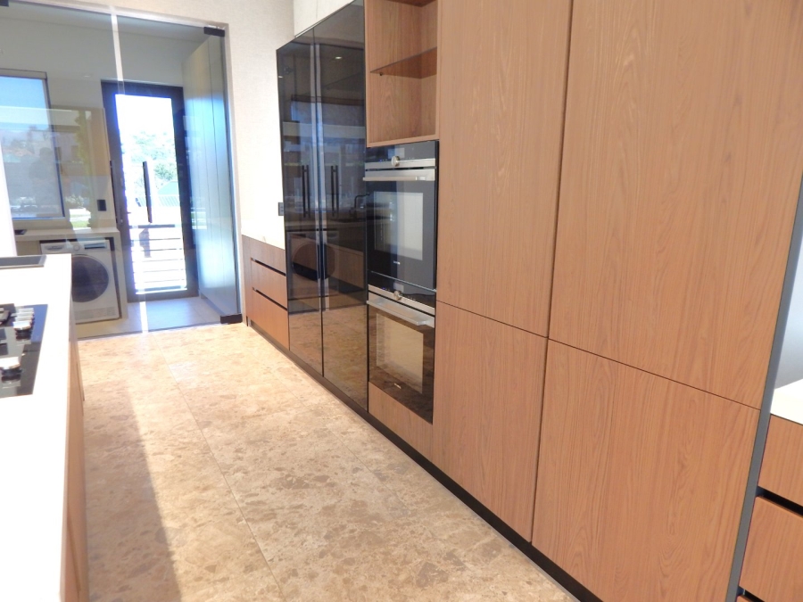 To Let 4 Bedroom Property for Rent in Helderfontein Estate Gauteng
