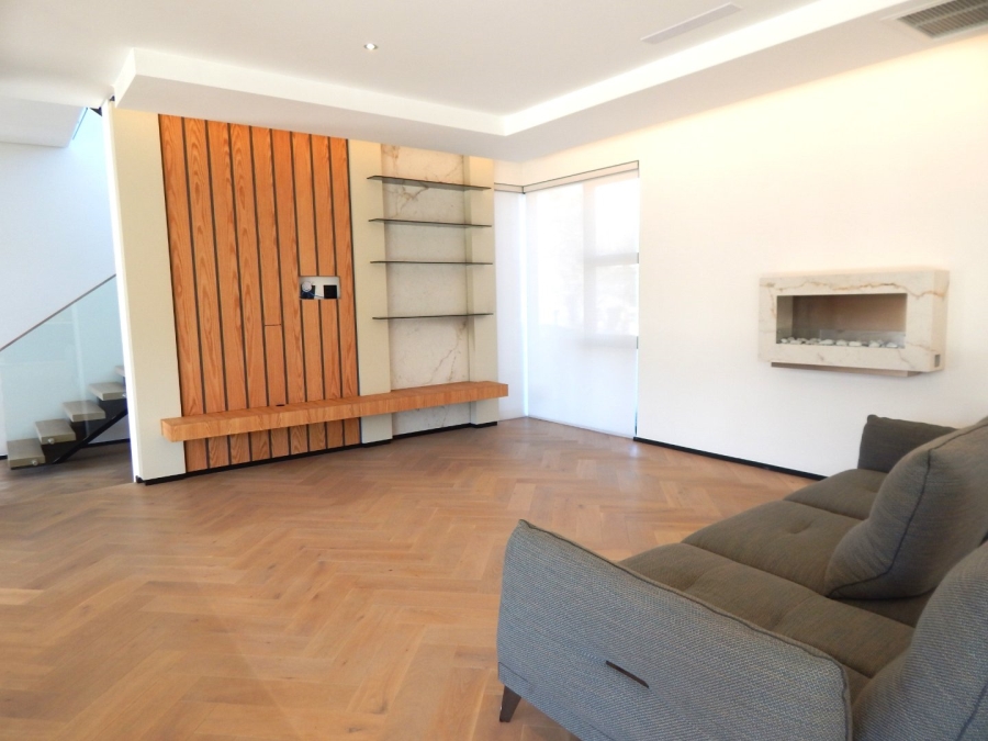 To Let 4 Bedroom Property for Rent in Helderfontein Estate Gauteng