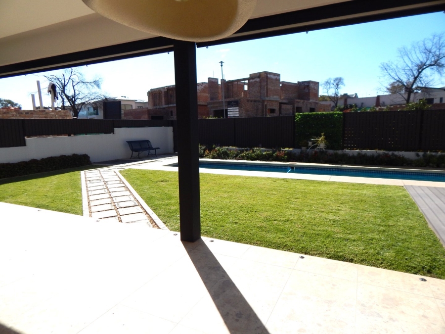 To Let 4 Bedroom Property for Rent in Helderfontein Estate Gauteng