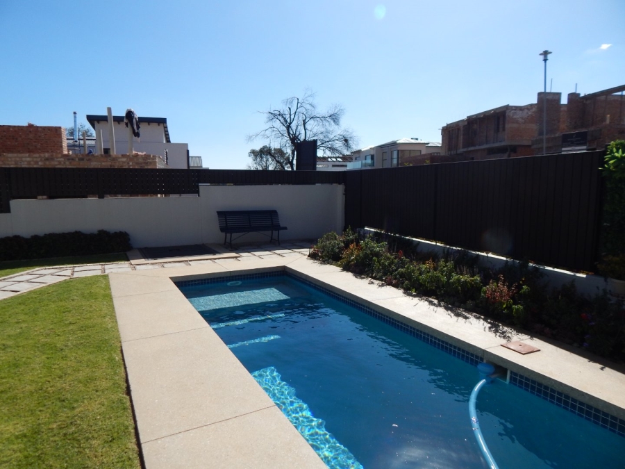 To Let 4 Bedroom Property for Rent in Helderfontein Estate Gauteng