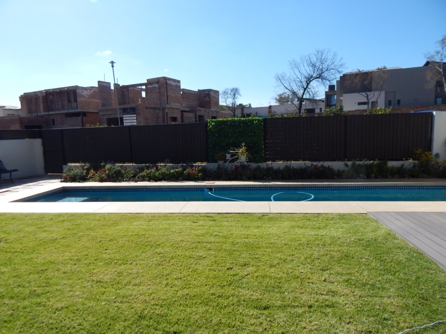 To Let 4 Bedroom Property for Rent in Helderfontein Estate Gauteng