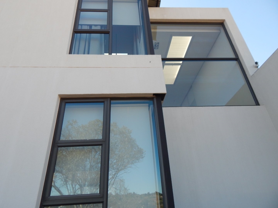 To Let 4 Bedroom Property for Rent in Helderfontein Estate Gauteng
