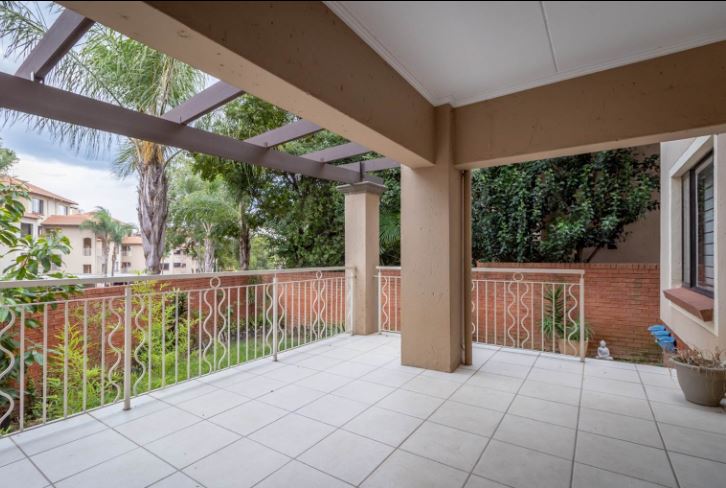 2 Bedroom Property for Sale in Sunninghill Gauteng