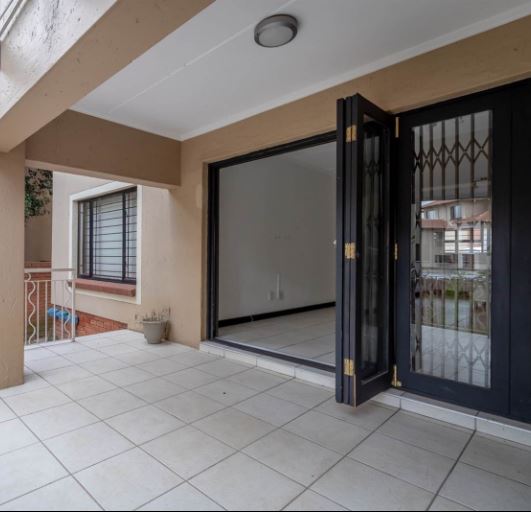 2 Bedroom Property for Sale in Sunninghill Gauteng