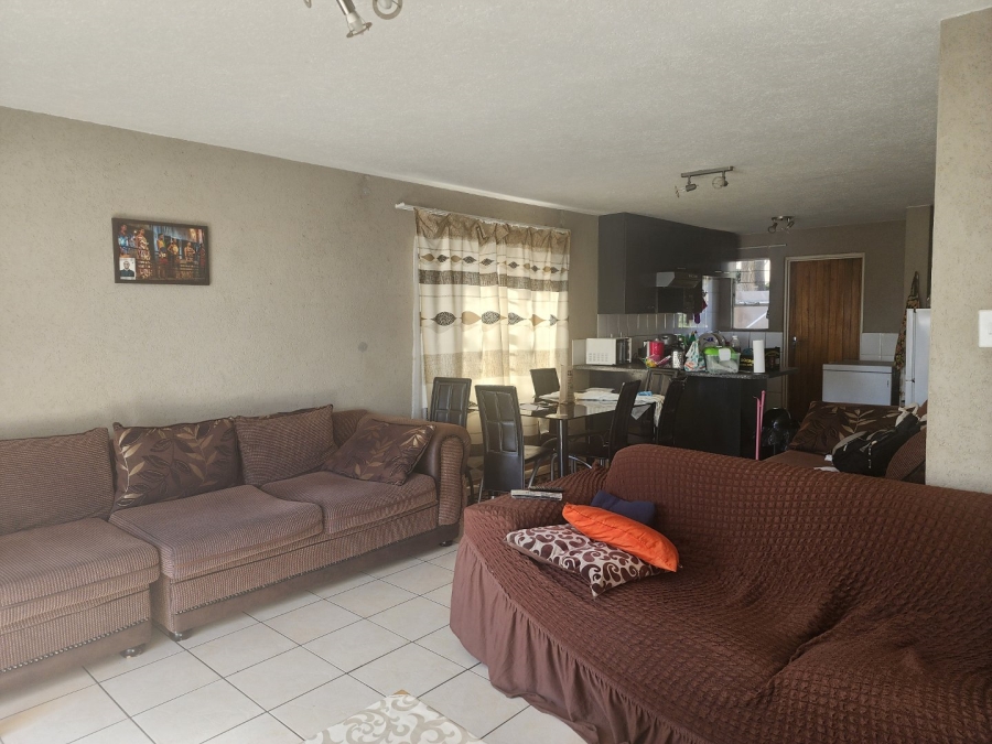 To Let 2 Bedroom Property for Rent in Kensington Gauteng