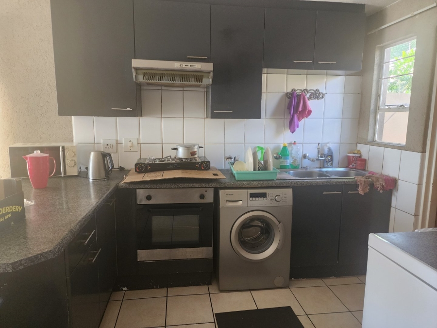To Let 2 Bedroom Property for Rent in Kensington Gauteng