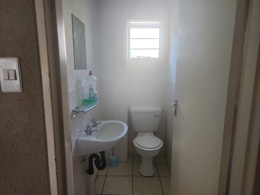 To Let 2 Bedroom Property for Rent in Kensington Gauteng