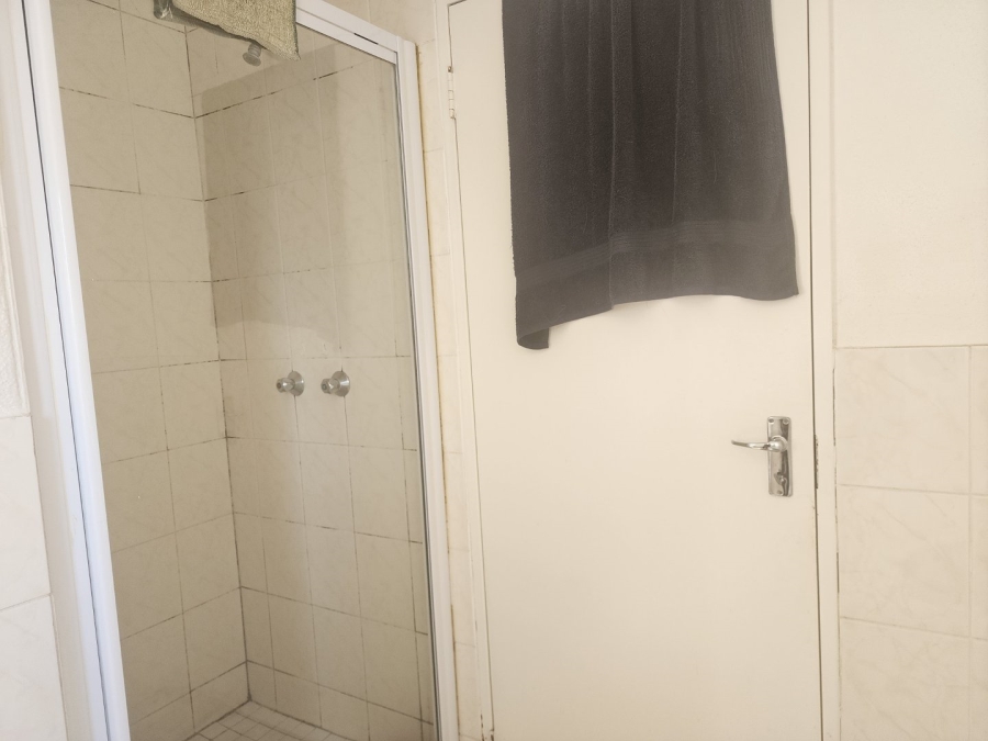 To Let 2 Bedroom Property for Rent in Kensington Gauteng