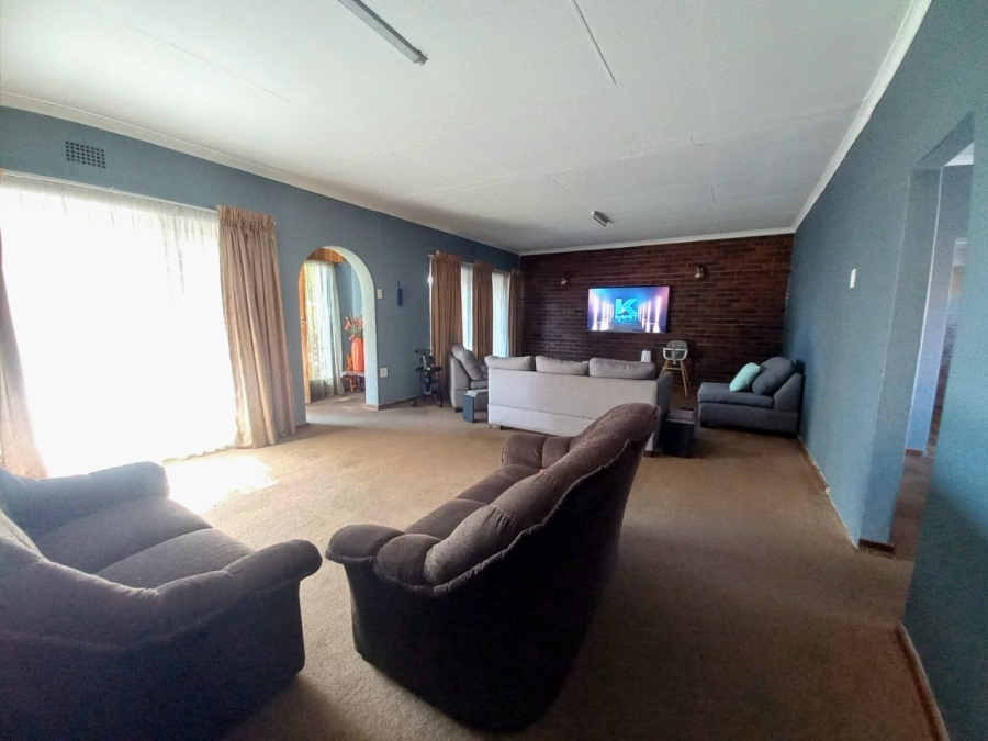 3 Bedroom Property for Sale in Rustivia Gauteng