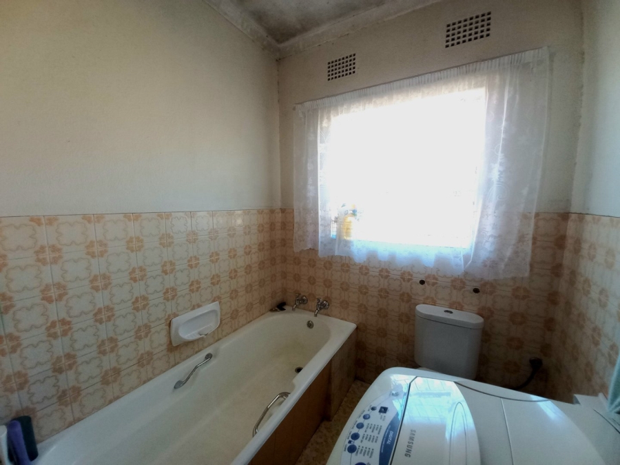 3 Bedroom Property for Sale in Rustivia Gauteng