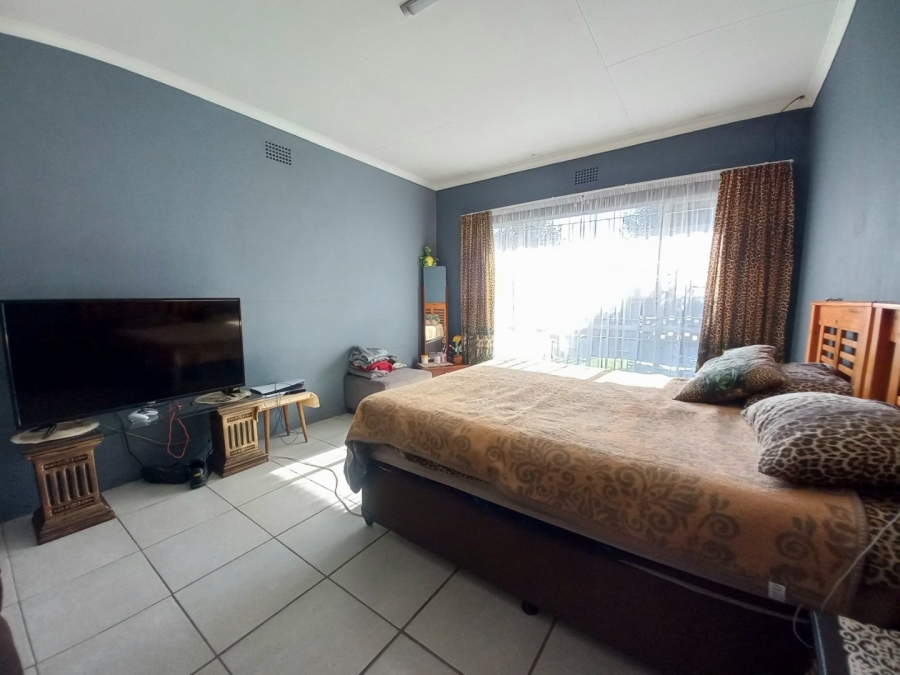 3 Bedroom Property for Sale in Rustivia Gauteng
